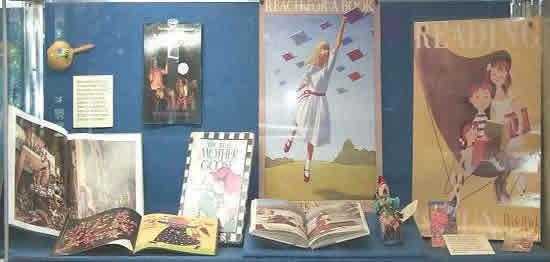 full view of 2nd panel